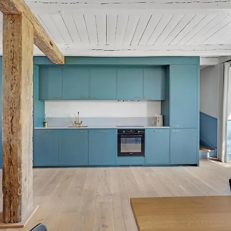 2 Bedroom Stunning In Apartamento