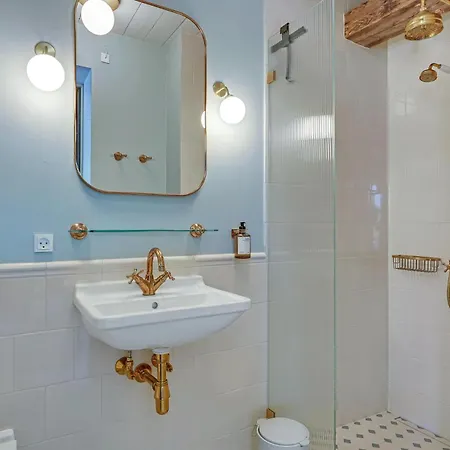 Apartamento 2 Bedroom Stunning In *