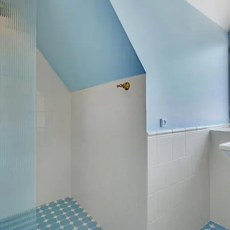 2 Bedroom Stunning In Apartamento *